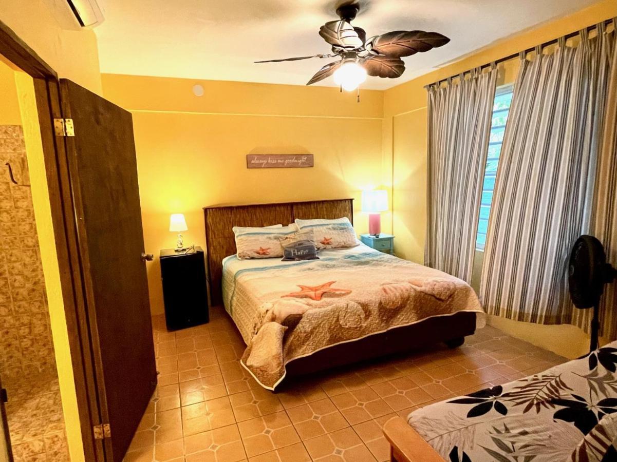 Esperanza Inn Guesthouse (Adults Only) В'єкес Номер фото