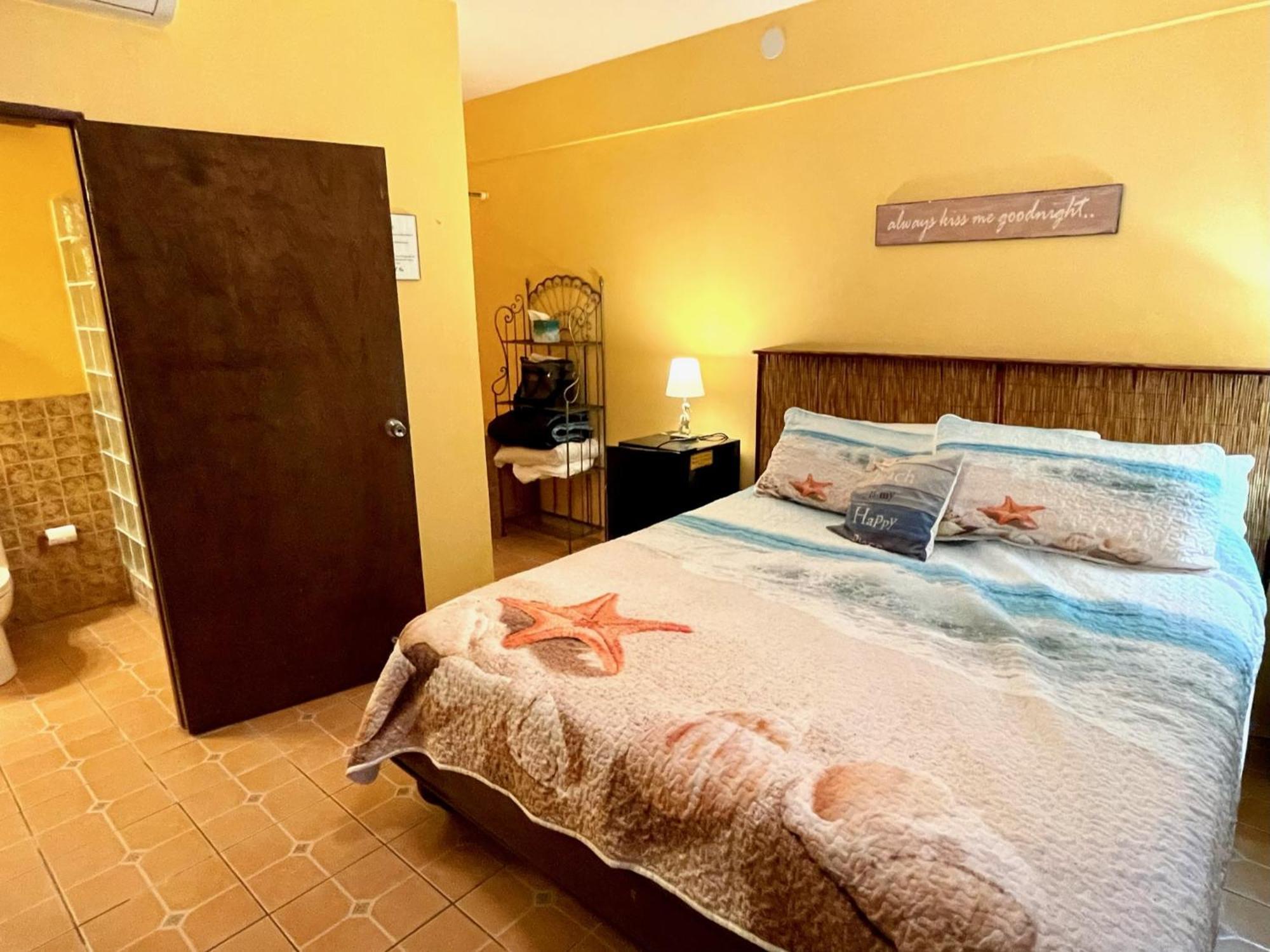 Esperanza Inn Guesthouse (Adults Only) В'єкес Номер фото