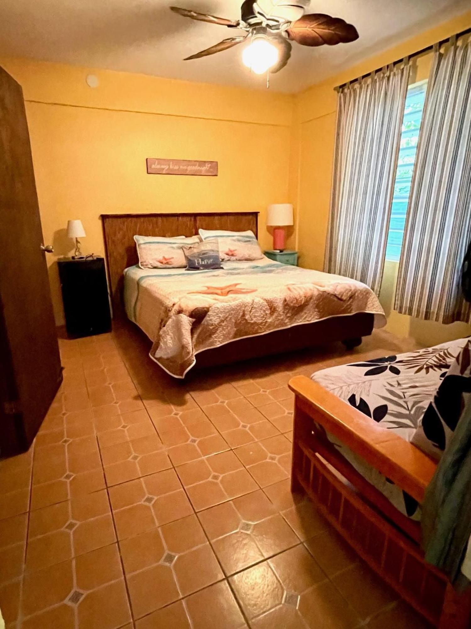 Esperanza Inn Guesthouse (Adults Only) В'єкес Номер фото