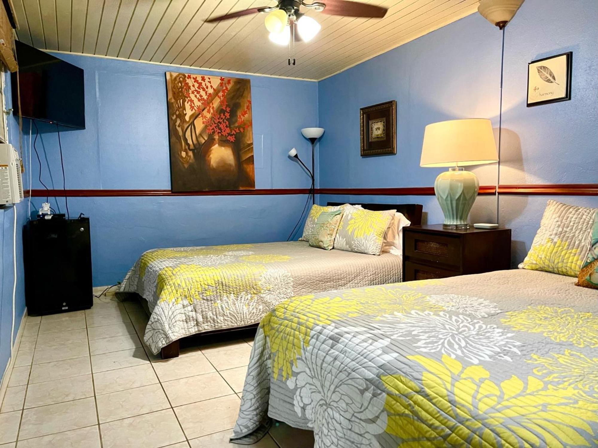 Esperanza Inn Guesthouse (Adults Only) В'єкес Номер фото