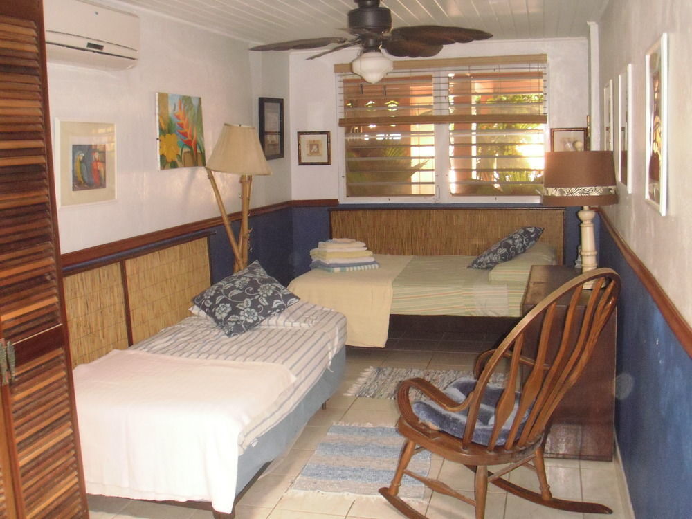 Esperanza Inn Guesthouse (Adults Only) В'єкес Екстер'єр фото
